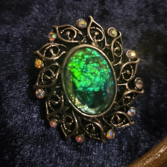 Vintage Floral Brooch Set of 7 on Navy Blue Velvet Hanging Display Case - Picture 8 of 12